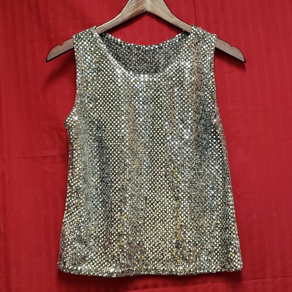 🍁Size S. Silver Colored Confetti Dot Sequin Tank Top